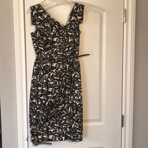 Like new Adrianna Papell size 4